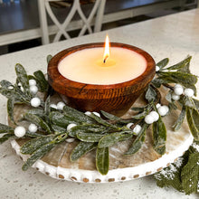 Load image into Gallery viewer, Wreath and Candle Gift Set
